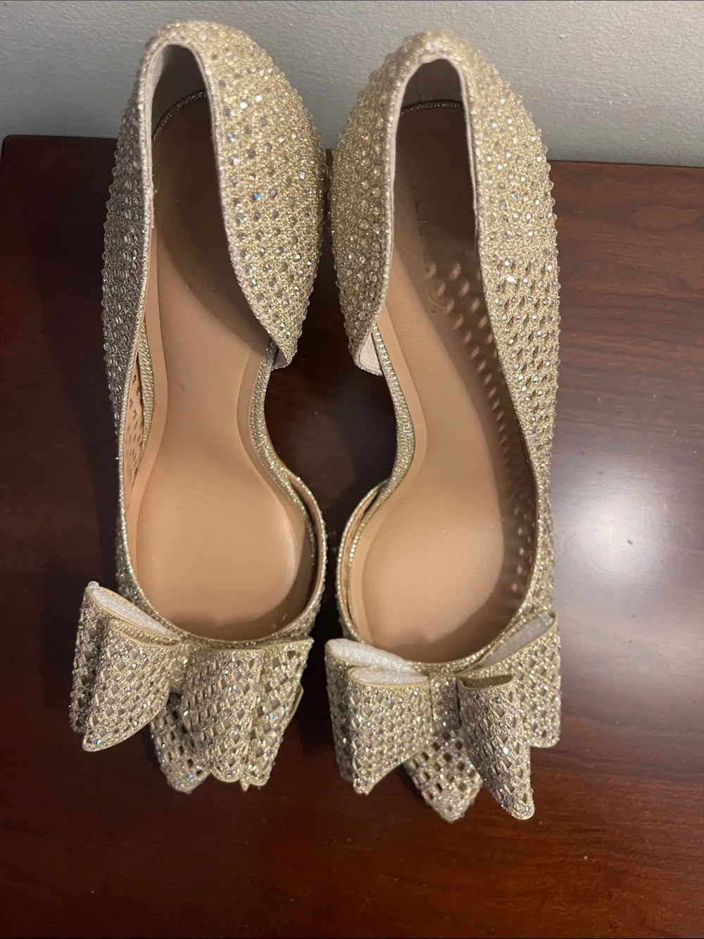 INC International Concepts Gold Glitter Pointed Toe Bow Heels - Picture 2 of 7